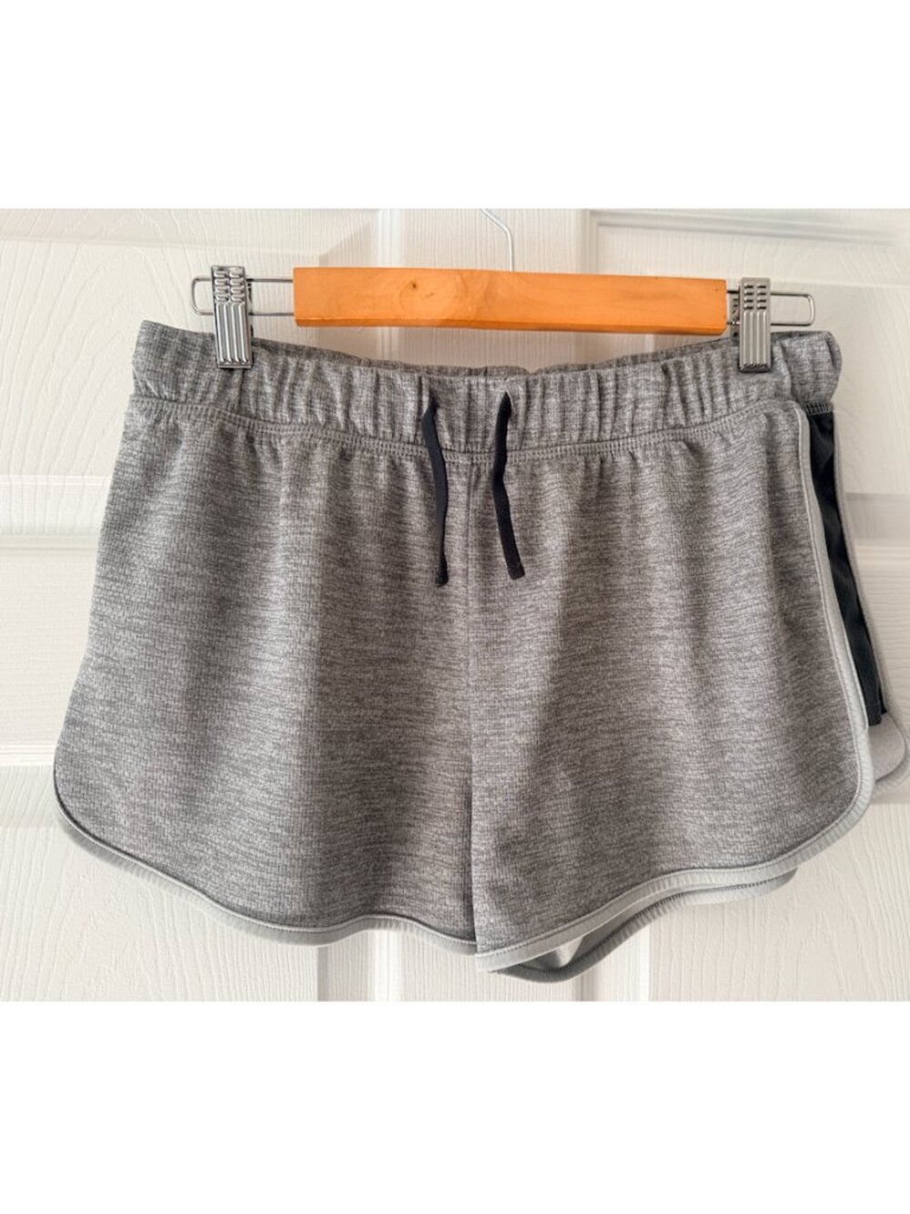 Athletic Works Women's Core Piped Running Shorts in "Medium Gray Heath, Sz Med.